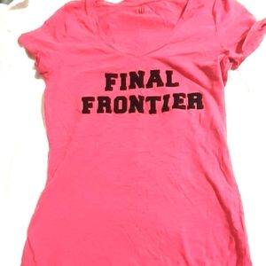 ❤ 3/$25 Womens size Small Tommy Shirt